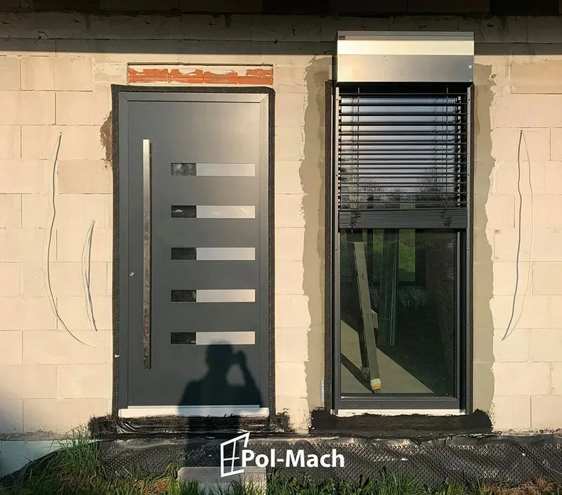 Samodzielne osadzanie drzwi: Jak uniknąć najczęstszych błędów?