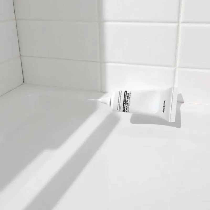 Skuteczne sposoby na uszczelnienie szpary między ścianą a podłogą – jak zapobiec wilgoci?