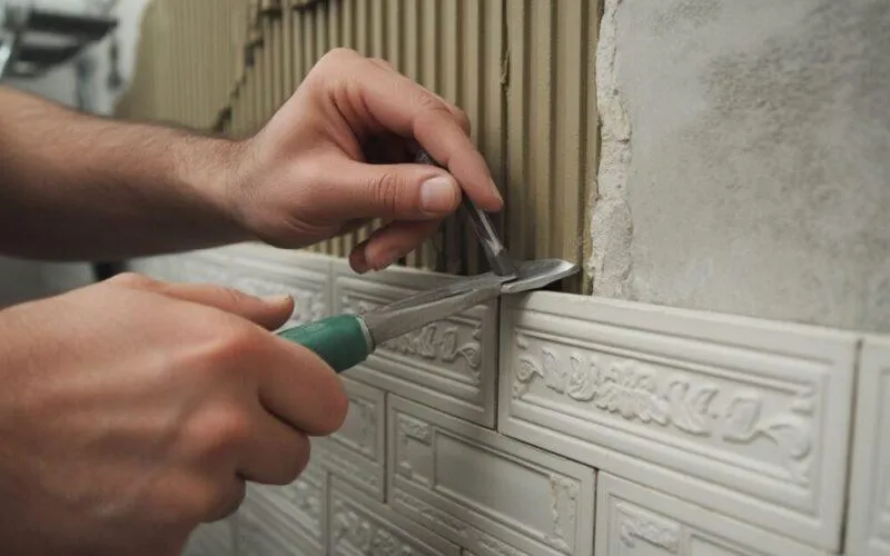 Bezpieczne usuwanie kamienia dekoracyjnego