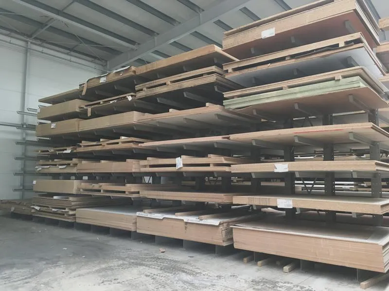 Materiały do regału