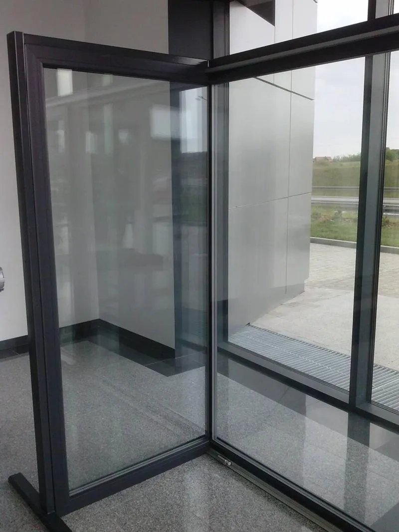 Montaż drzwi narożnych krok po kroku