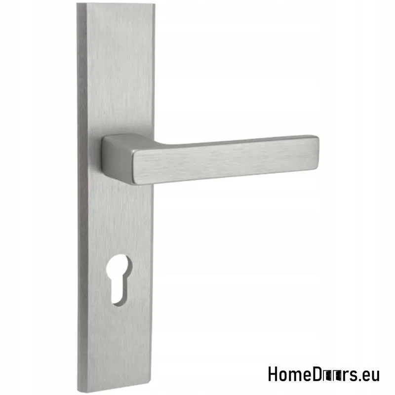 Montaż klamki do drzwi łazienkowych