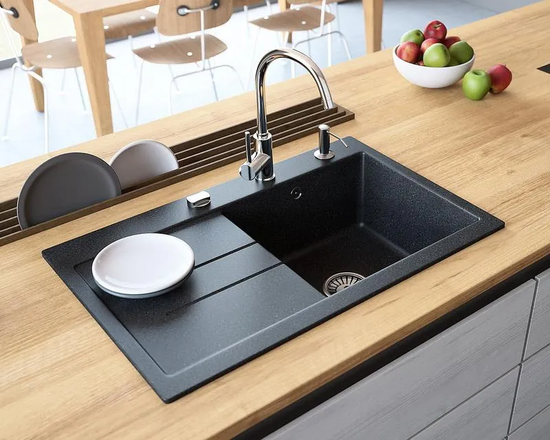 Montaż zlewu w blacie