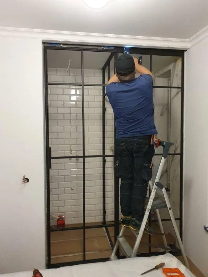 Narzędzia do montażu drzwi