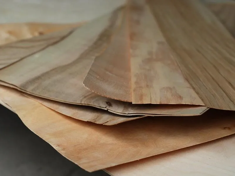 Odnawianie mebli z forniru