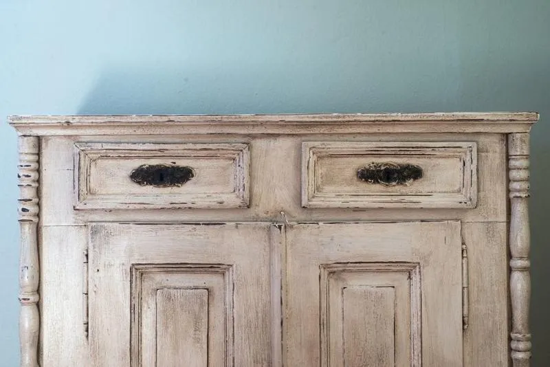 Postarzanie mebli krok po kroku