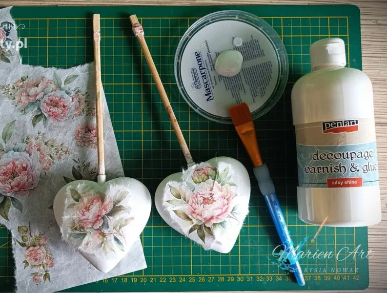 Przygotowanie mebli do decoupage